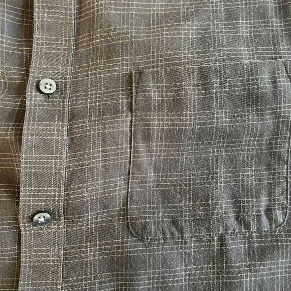 Van Heusen Shirt Men’s M 15-15 1/2 Brown Plaid Button Up Long Sleeve 60% Cotton - Picture 5 of 9